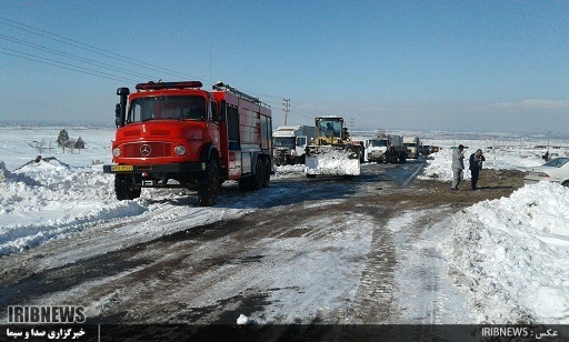 جای خالی متولیان راهداری در عملیات بازگشایی گردنه حسن آباد جای خالی متولیان راهداری در عملیات بازگشایی گردنه حسن آباد