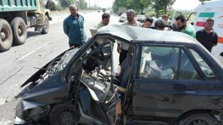 یک مصدوم بر اثر برخورد یک دستگاه خودروی سواری پراید با بلوار