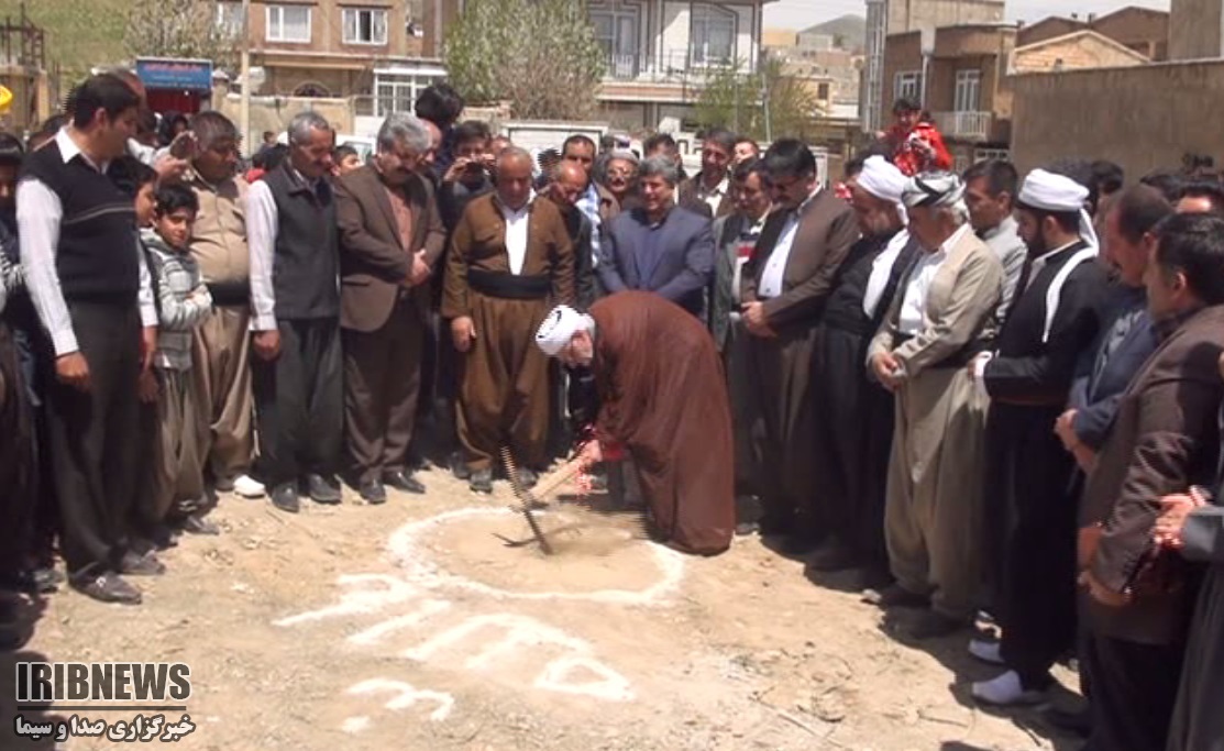 کلنگ زنی مسجد در سقز