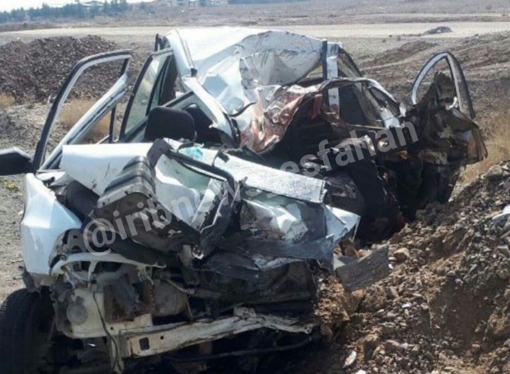 سه کشته در برخورد پراید با تریلر