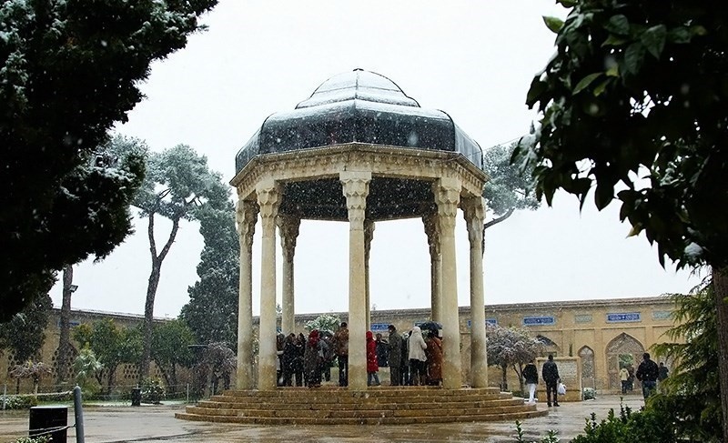 آغاز بارش نخستین برف شیراز