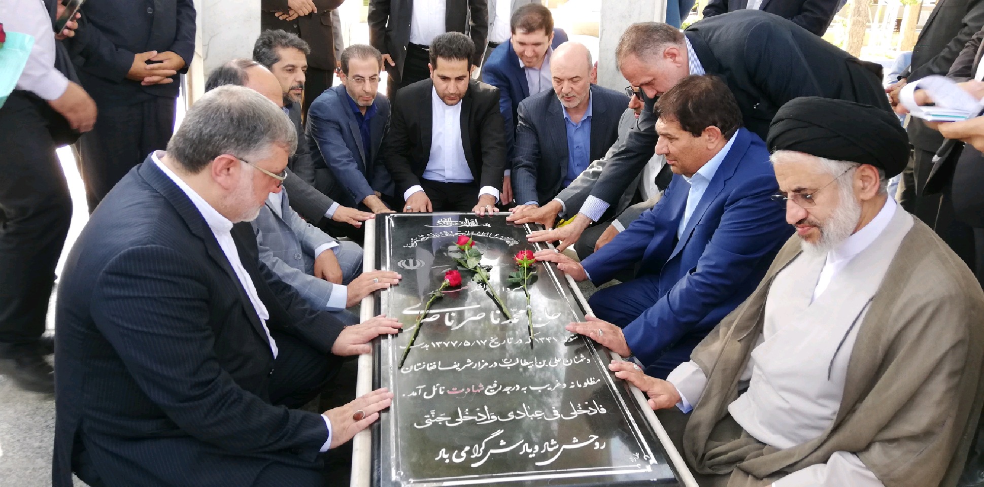 گرامیداشت یاد و نام شهدا با حضور رئیس ستاد اجرایی فرمان امام (ره)
