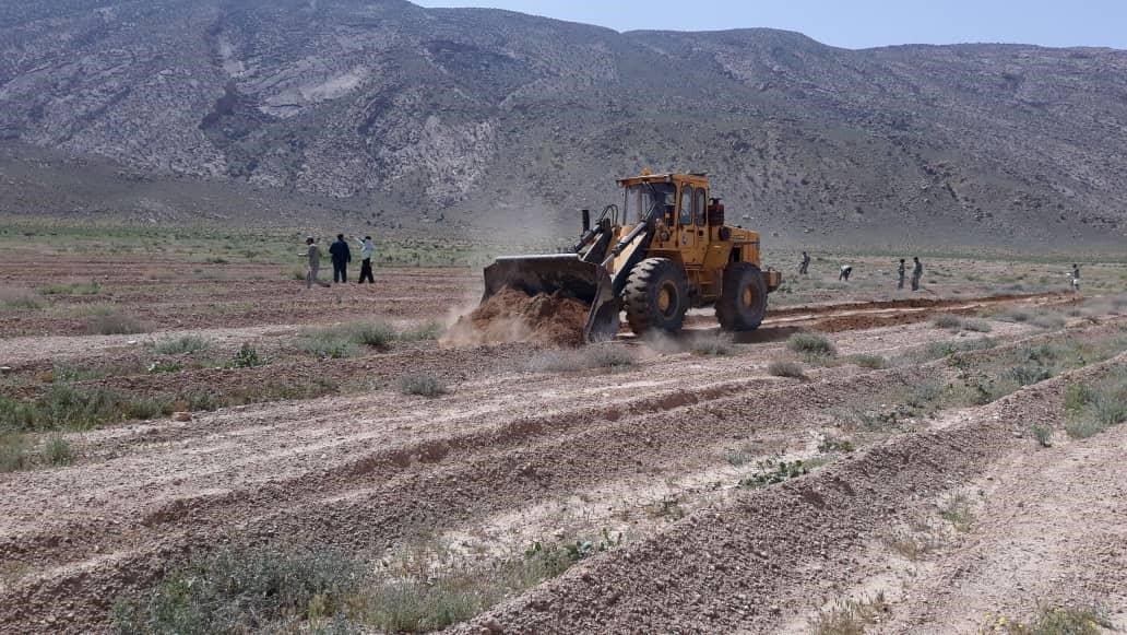 باز پس گیری اراضی شهرستان فراشبند از دست متصرفان