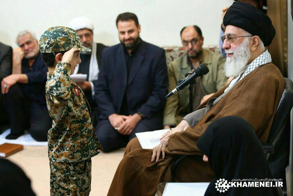 یک نماز و یک گل