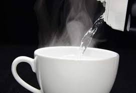 خواص نوشیدن آب گرم