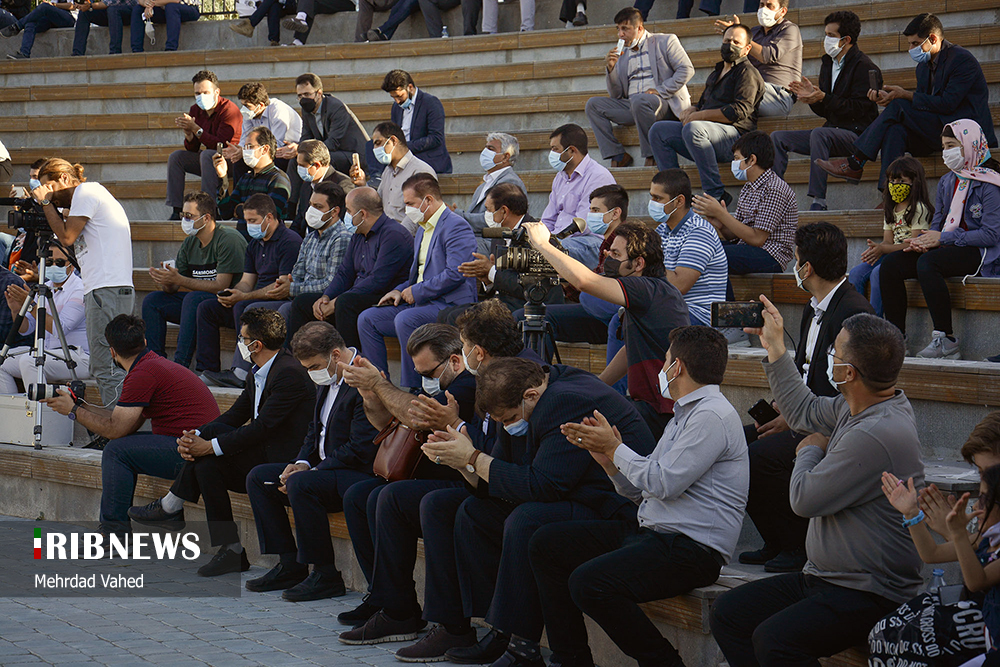 مهرعلیزاده: با سنگ اندازی نمی توان توسعه پیدا کرد