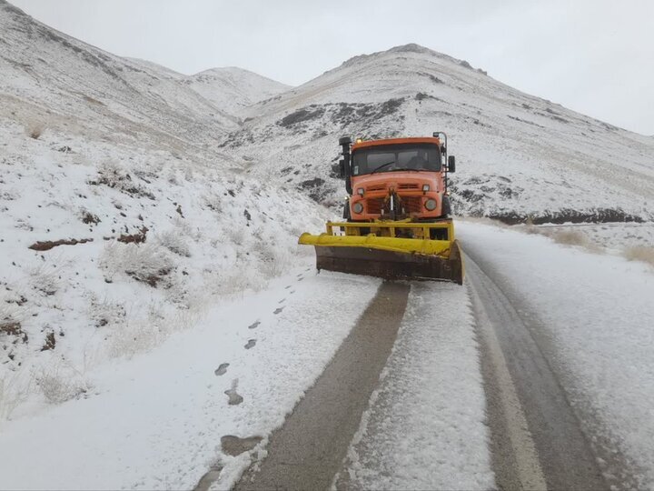 برفروبی ۱۵۰ کیلومتر از محور‌های شهری و روستایی سردشت