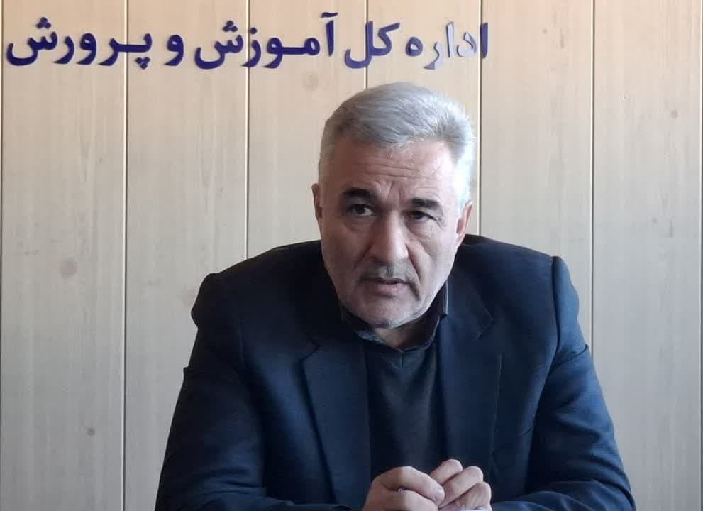 آغاز فرایند اجرایی برنامه شناسایی معلمان نمونه در سال تحصیلی ۱۴۰۴-۱۴۰۳ از اول دی ماه