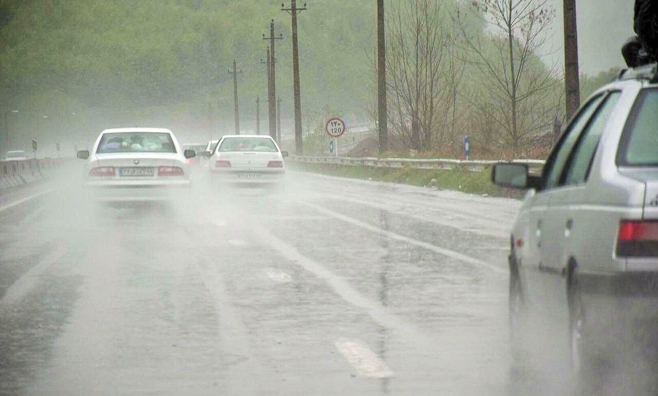 جاده‌های خراسان شمالی لغزنده است؛رانندگان احتیاط کنند