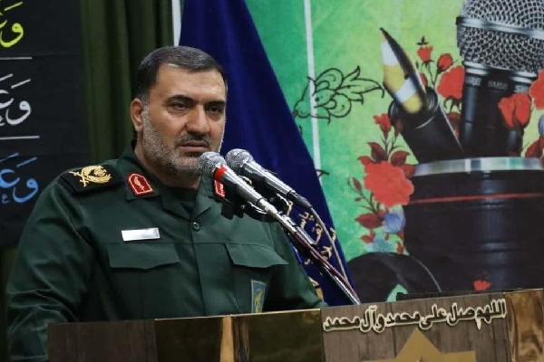 دشمن خانواده، مدرسه و مسجد را هدف‌گذاری کرده است