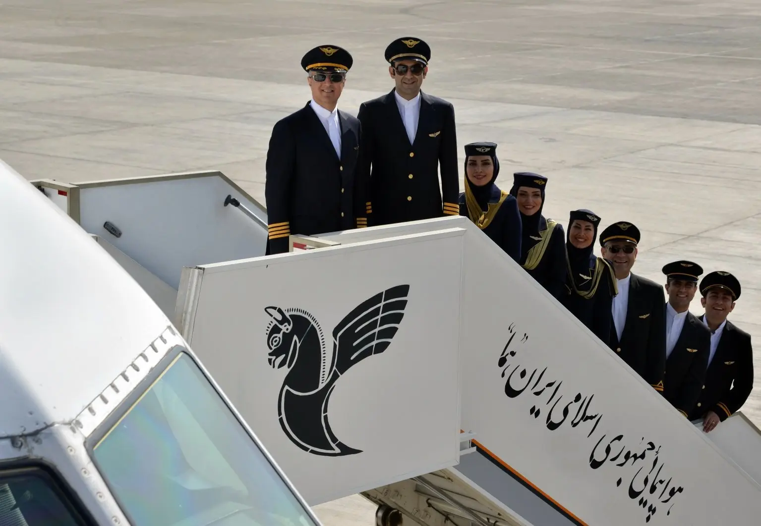 برگزاری دوره‌های آزاد آموزش مهمانداری هواپیمایی جمهوری اسلامی ایران