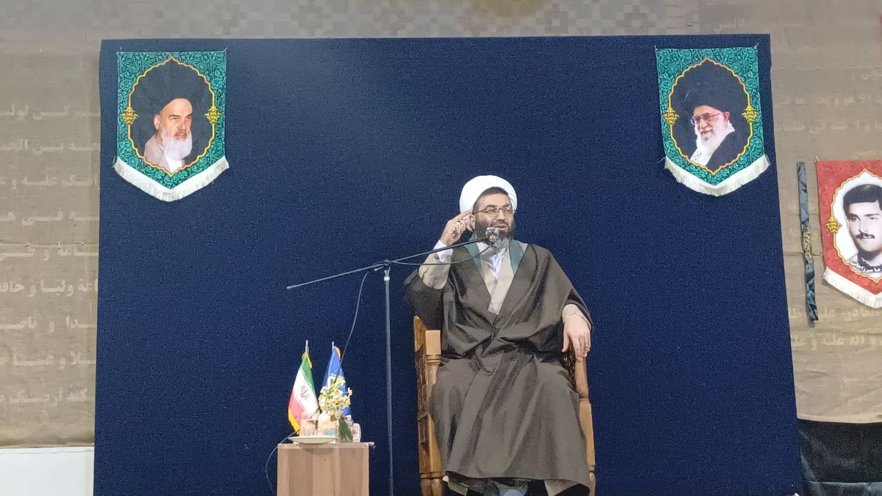 برگزاری یادواره شهدا در سنگر