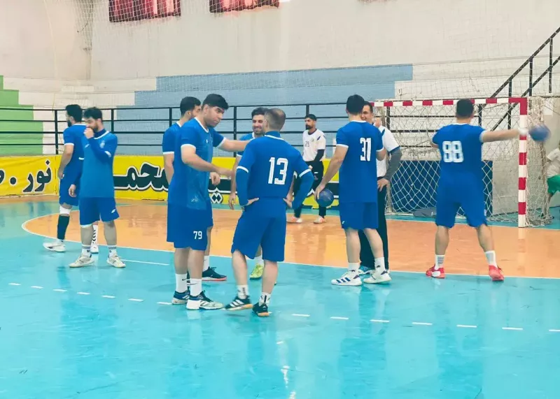 استقلال کازرون همچنان صدر نشین رقابت‌های هندبال مردان کشور