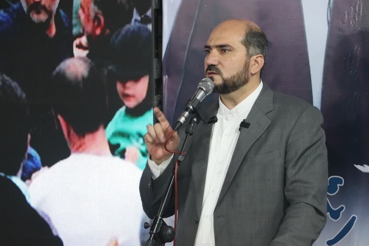 شهید رئیسی، سرباز رهبری و خادم مردم بود شهید رئیسی، سرباز رهبری و خادم مردم بود