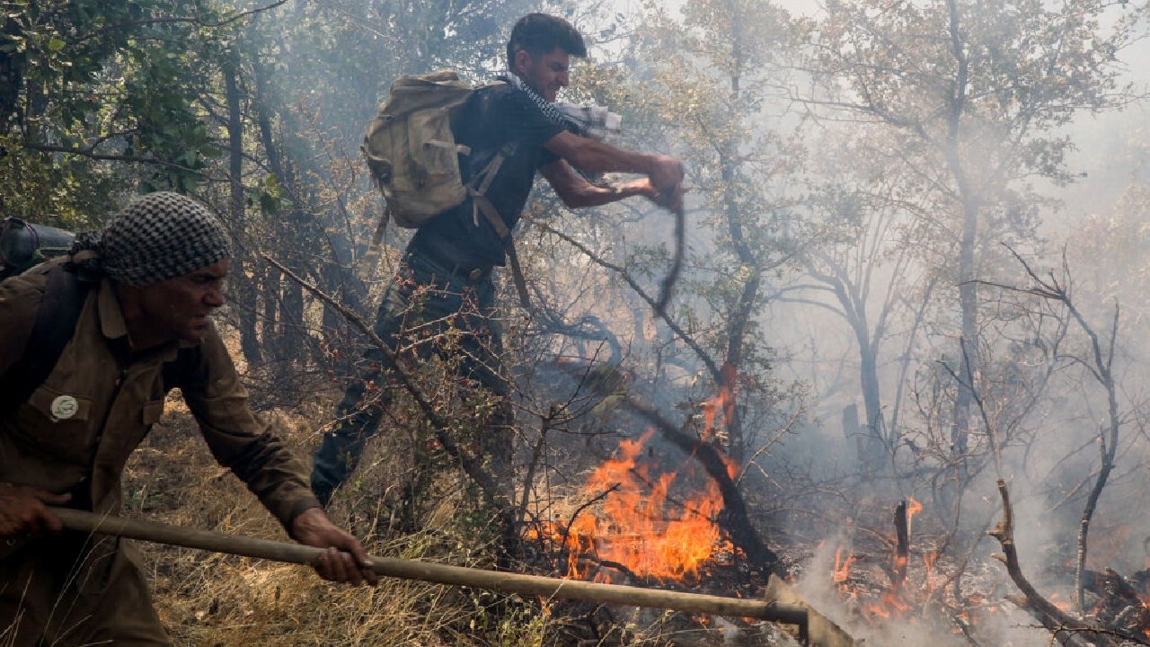 اختصاص اعتبار پایگاههای اطفای حریق جنگلهای زاگرس در اندیمشک همچنان فقط روی کاغذ اختصاص اعتبار پایگاههای اطفای حریق جنگلهای زاگرس در اندیمشک همچنان فقط روی کاغذ