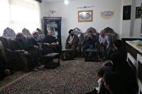 دیدارامام جمعه کرمان و استاندار با خانواده شهیدان