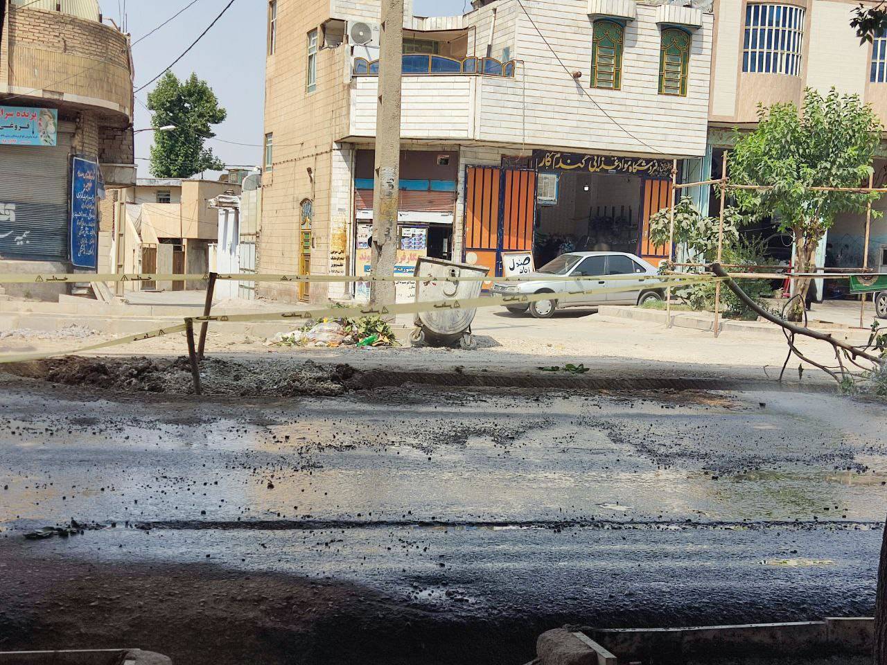 رهاسازی کنده کاری در خیابان طیب پاکمهر خرم آباد دردسرساز شد