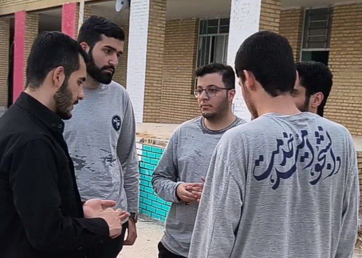 رنگ ایثار در مدارس محروم؛ دانشجو معلمان خوزستانی در اردوی جهادی رامهرمز