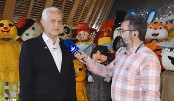 هنر کودکان و نوجوانان در قلب شهر گنبدهای فیروزهای هنر کودکان و نوجوانان در قلب شهر گنبدهای فیروزهای