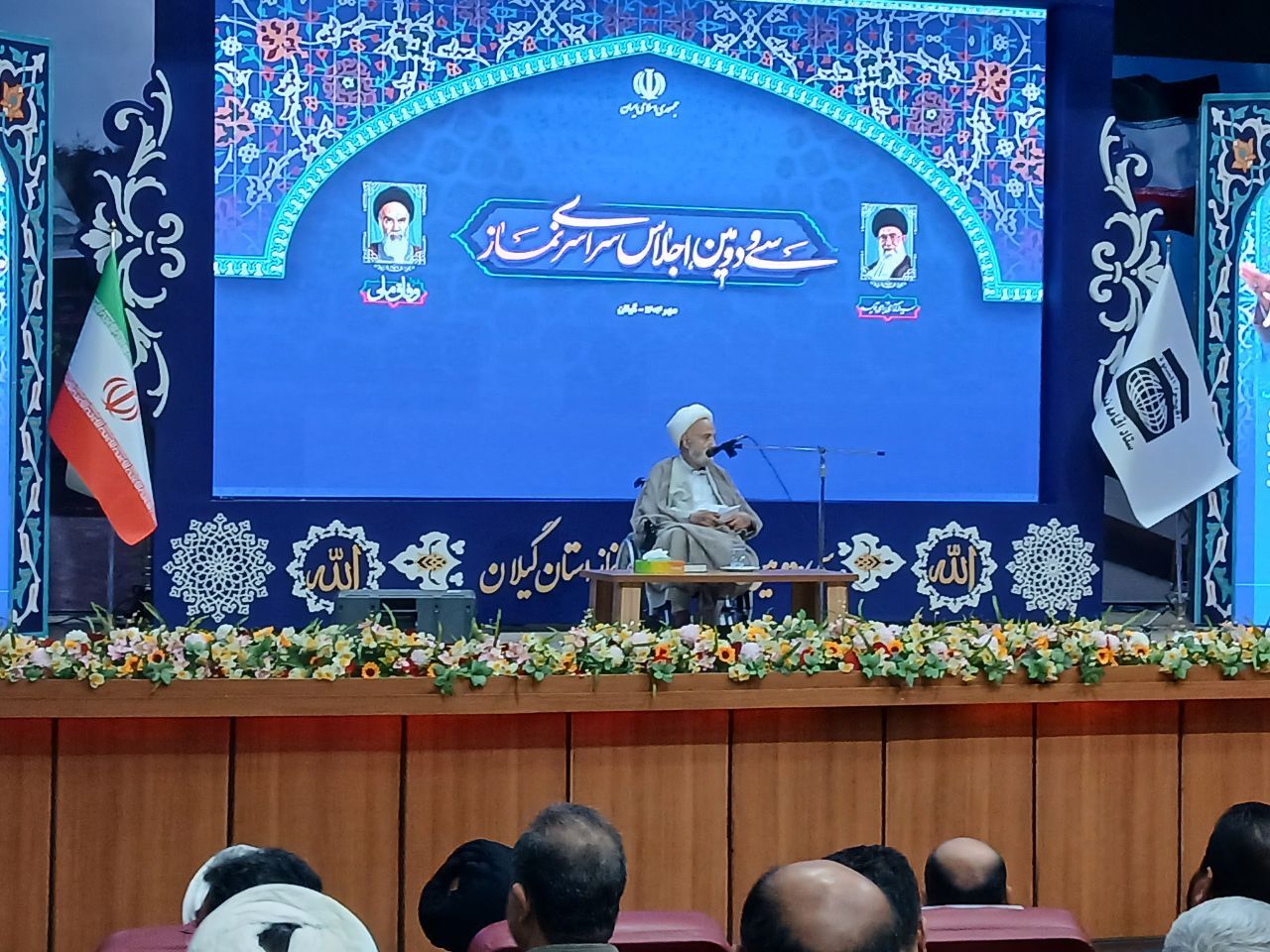 نسل نو بسیار شکننده است، باید رابطه با نسل نو تقویت شود