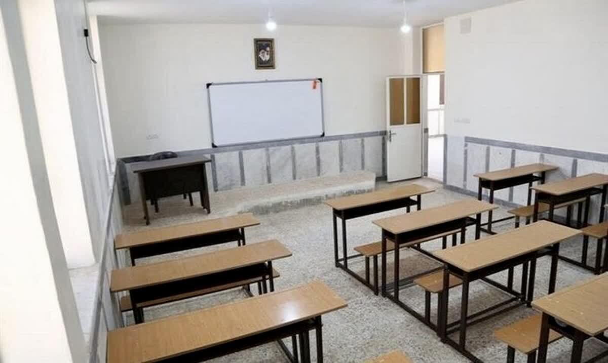 تجهیز و بهسازی مدارس بندر امام خمینی (ره)