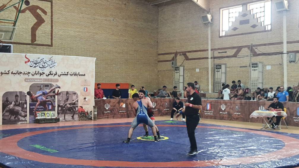 آبادان میزبان مسابقات کشتی کشوری