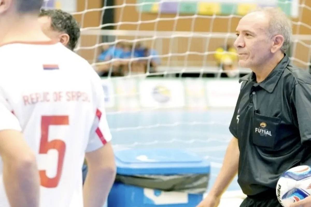 قضاوت معلم ورزش قرچکی در نیمهنهایی فوتسال دانشآموزان جهان قضاوت معلم ورزش قرچکی در نیمهنهایی فوتسال دانشآموزان جهان