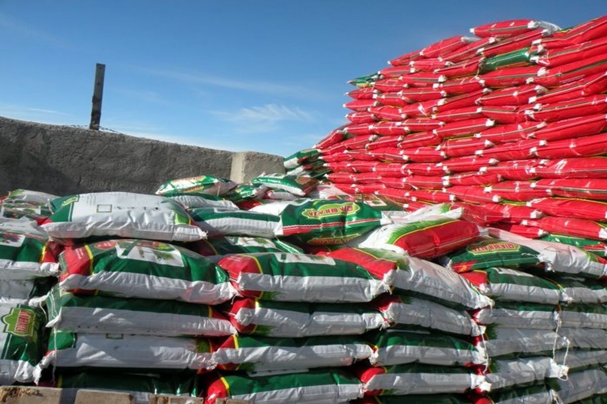 کشف بیش از ۳۸ تن کود شیمیایی قاچاق در نهاوند