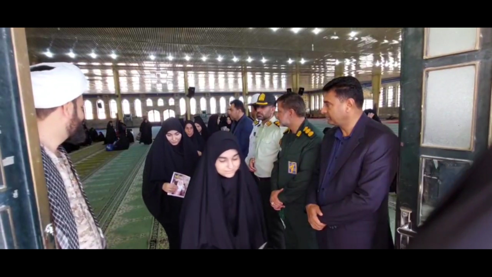 اعزام ۵ دستگاه اتوبوس از کوار به مراسم تشییع شهید اعزام ۵ دستگاه اتوبوس از کوار به مراسم تشییع شهید