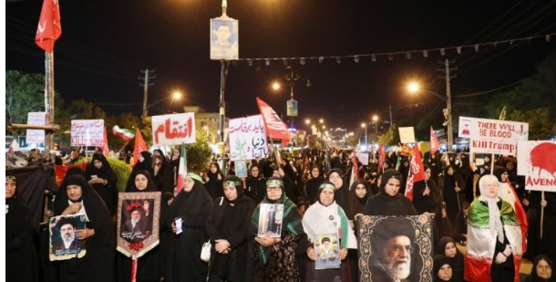 ۱۲۸ شب ایستادگی در خیابان جمهوری؛ یاسوج در سوگ قائد شهید ۱۲۸ شب ایستادگی در خیابان جمهوری؛ یاسوج در سوگ قائد شهید