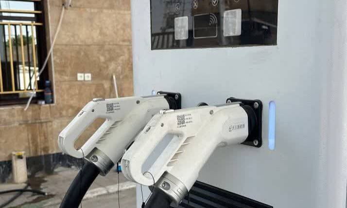 راهاندازی نخستین دستگاه شارژ سریع خودروهای برقی در ورامین راهاندازی نخستین دستگاه شارژ سریع خودروهای برقی در ورامین