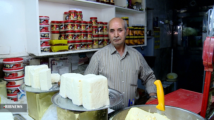 فروشنده پنیر لیقوان در بازار تاریخی تبریز